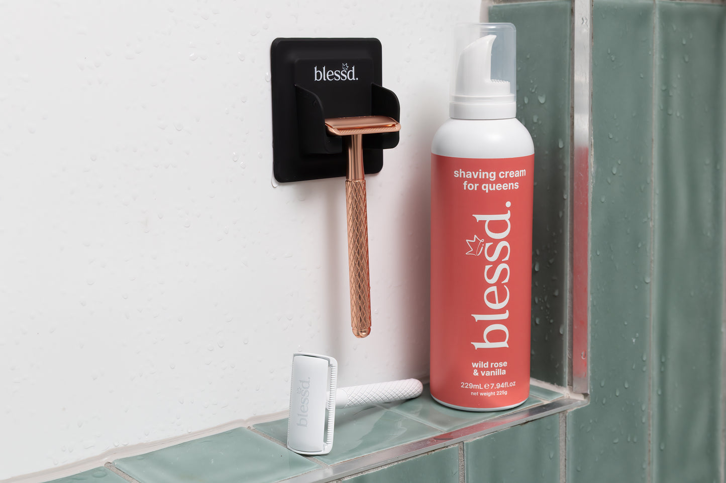 Watch The Throne bundle - shaving cream + boyfriend razor + razor caddy